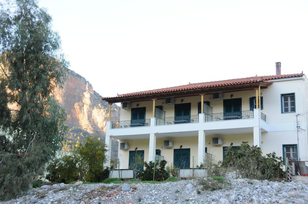 Costa-Rini Hotel Leonídion Exterior foto